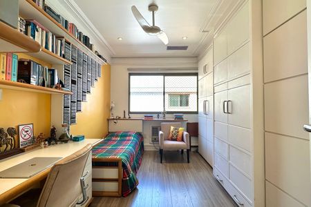 Apartamento à venda com 330m², 4 quartos e 2 vagasQuarto