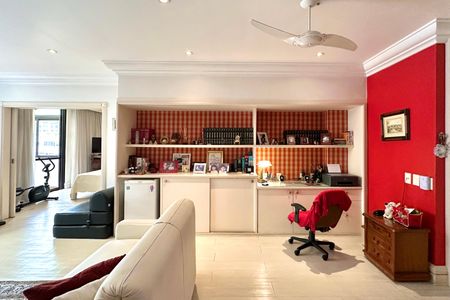 Apartamento à venda com 330m², 4 quartos e 2 vagasSuíte 1