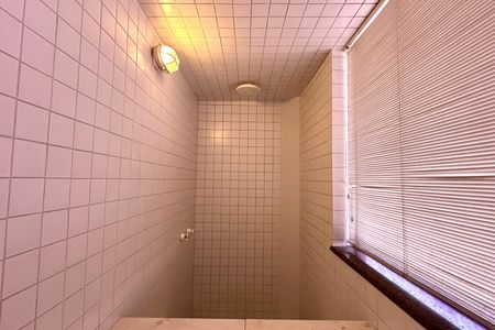 Apartamento à venda com 330m², 4 quartos e 2 vagasBanheiro da Suíte 1