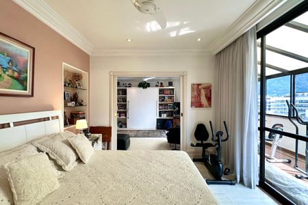 Apartamento à venda com 330m², 4 quartos e 2 vagasSuíte 1