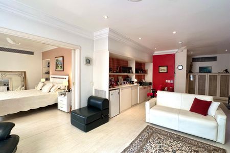 Apartamento à venda com 330m², 4 quartos e 2 vagasSuíte 1