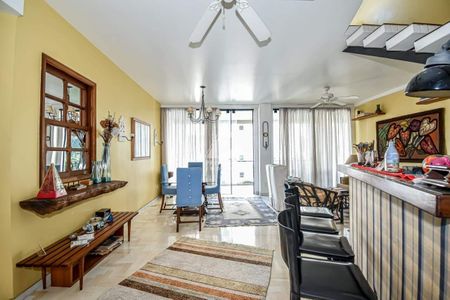 Apartamento à venda com 224m², 3 quartos e 3 vagas