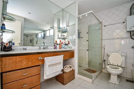 Apartamento à venda com 224m², 3 quartos e 3 vagas