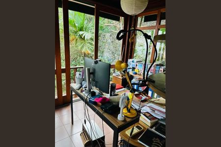 Casa à venda com 320m², 3 quartos e sem vaga