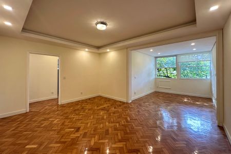 Sala de apartamento à venda com 3 quartos, 122m² em Leblon, Rio de Janeiro