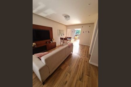 Casa à venda com 142m², 4 quartos e 2 vagas