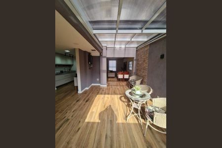 Casa à venda com 142m², 4 quartos e 2 vagas