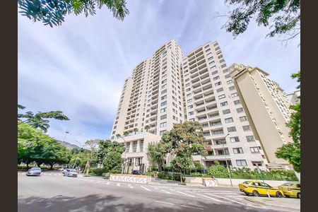 Apartamento à venda com 147m², 3 quartos e 2 vagasFachada