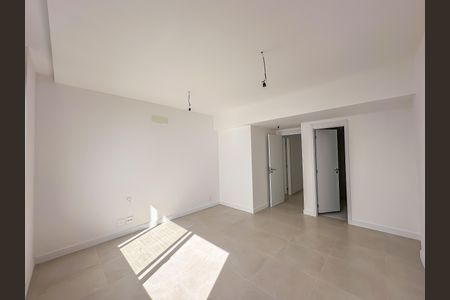 Apartamento à venda com 147m², 3 quartos e 2 vagasSuíte 1