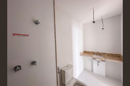 Apartamento à venda com 147m², 3 quartos e 2 vagasBanheiro da Suíte 2