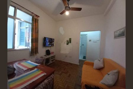 Apartamento à venda com 34m², 1 quarto e sem vaga