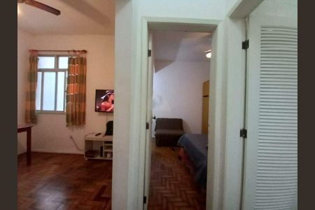 Apartamento à venda com 34m², 1 quarto e sem vaga