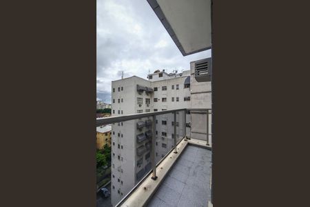 Apartamento à venda com 147m², 3 quartos e 2 vagasVista da Suíte 2