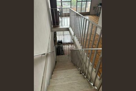 Casa à venda com 594m², 6 quartos e 5 vagas