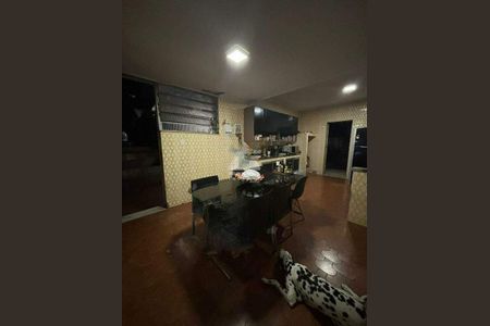 Casa à venda com 594m², 6 quartos e 5 vagas