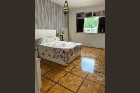 Casa à venda com 594m², 6 quartos e 5 vagas