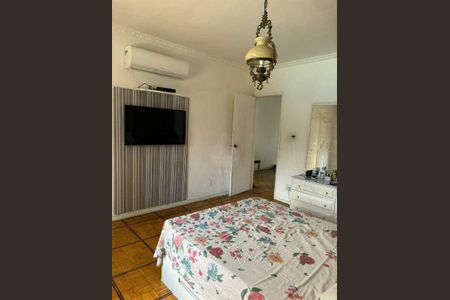 Casa à venda com 594m², 6 quartos e 5 vagas