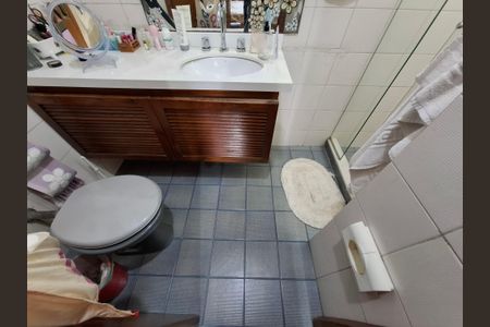 Apartamento à venda com 358m², 4 quartos e 1 vagaBanheiro da Suíte 2