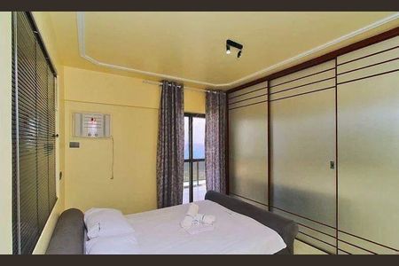 Apartamento à venda com 71m², 1 quarto e 2 vagas