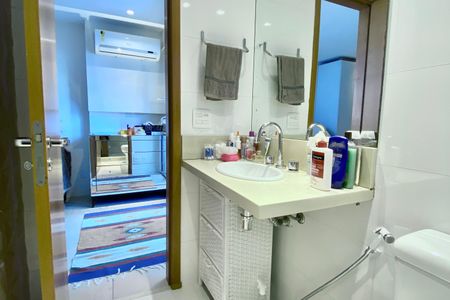 Apartamento à venda com 165m², 4 quartos e 1 vagaBanheiro da Suíte