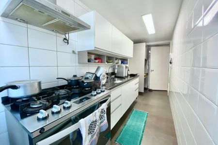 Apartamento à venda com 165m², 4 quartos e 1 vagaCozinha