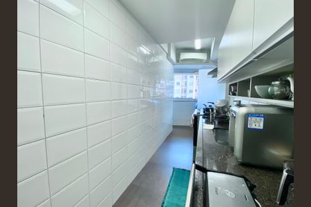 Apartamento à venda com 165m², 4 quartos e 1 vagaCozinha