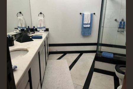 Casa à venda com 900m², 4 quartos e 4 vagas