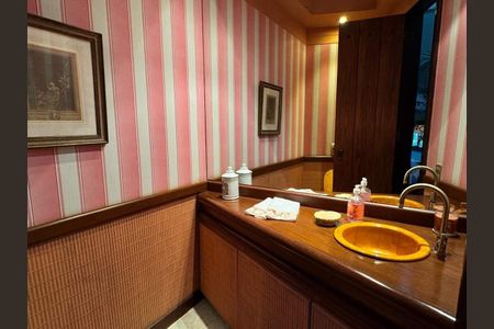 Casa à venda com 900m², 4 quartos e 4 vagas