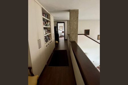 Casa à venda com 900m², 4 quartos e 4 vagas