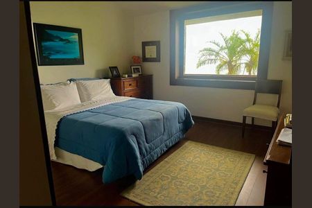 Casa à venda com 900m², 4 quartos e 4 vagas