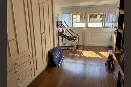 Apartamento à venda com 296m², 3 quartos e 2 vagas