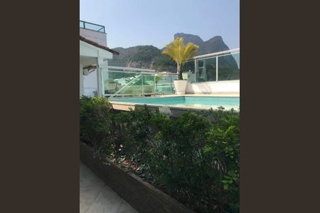 Apartamento à venda com 296m², 3 quartos e 2 vagas