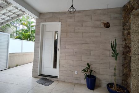 Casa à venda com 140m², 3 quartos e 1 vaga Casa à venda com 140m², 3 quartos e 1 vagaGaragem