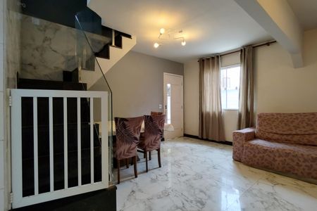 Casa à venda com 140m², 3 quartos e 1 vaga Casa à venda com 140m², 3 quartos e 1 vagaSala