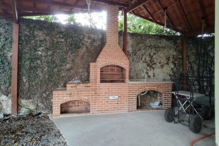 Casa à venda com 140m², 3 quartos e 1 vaga Casa à venda com 140m², 3 quartos e 1 vagaEspaço de Festas