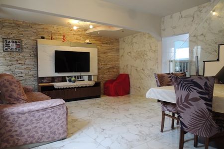 Casa à venda com 140m², 3 quartos e 1 vagaSala