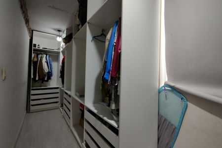 Casa à venda com 140m², 3 quartos e 1 vaga Casa à venda com 140m², 3 quartos e 1 vagaCloset da suíte