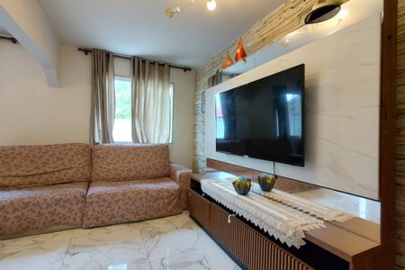 Casa à venda com 140m², 3 quartos e 1 vaga Casa à venda com 140m², 3 quartos e 1 vagaSala