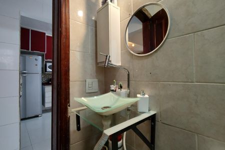 Casa à venda com 140m², 3 quartos e 1 vaga Casa à venda com 140m², 3 quartos e 1 vagaBanheiro Social