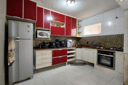 Casa à venda com 140m², 3 quartos e 1 vaga Casa à venda com 140m², 3 quartos e 1 vagaCozinha
