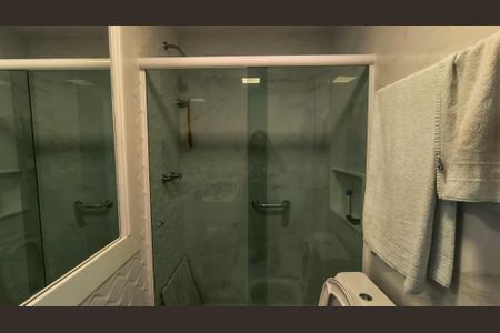 Apartamento à venda com 204m², 3 quartos e 2 vagas Apartamento à venda com 204m², 3 quartos e 2 vagasBanheiro Social