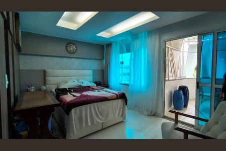 Apartamento à venda com 204m², 3 quartos e 2 vagas Apartamento à venda com 204m², 3 quartos e 2 vagasSuíte