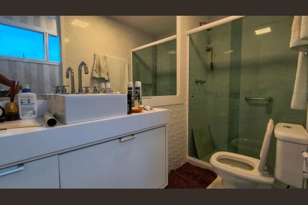 Apartamento à venda com 204m², 3 quartos e 2 vagas Apartamento à venda com 204m², 3 quartos e 2 vagasBanheiro Social