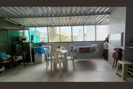 Apartamento à venda com 204m², 3 quartos e 2 vagas Apartamento à venda com 204m², 3 quartos e 2 vagasÁrea de Serviço