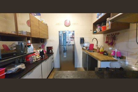 Casa à venda com 170m², 4 quartos e sem vaga