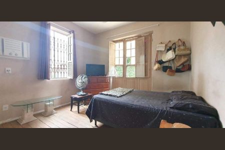 Casa à venda com 170m², 4 quartos e sem vaga