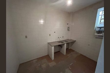 Casa à venda com 240m², 6 quartos e 6 vagas