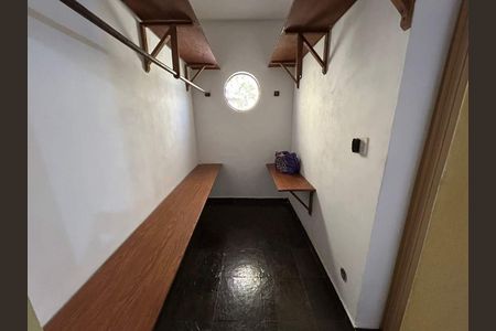 Casa à venda com 240m², 6 quartos e 6 vagas
