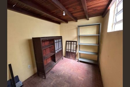 Casa à venda com 240m², 6 quartos e 6 vagas