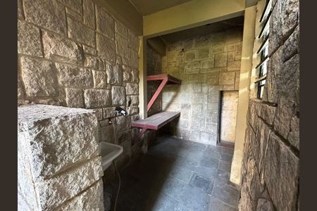 Casa à venda com 240m², 6 quartos e 6 vagas